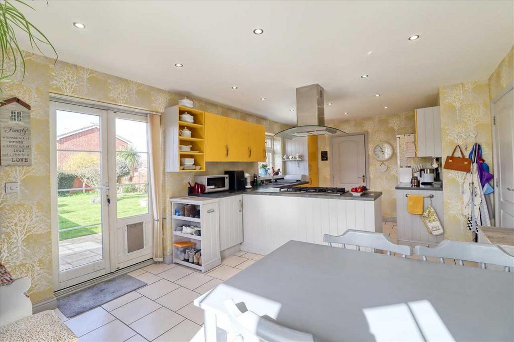 Kitchen/Breakfast
