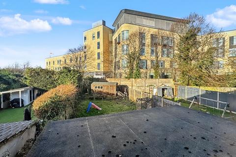3 bedroom house to rent, Tilling Road, Bristol BS10