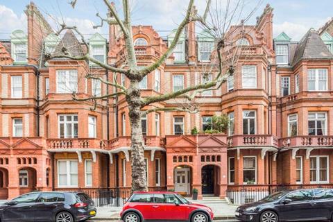 undefined, Sloane Gardens, London