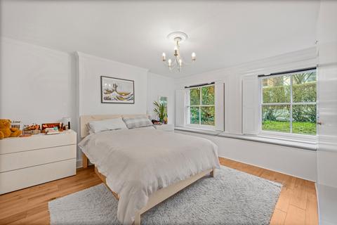 2 bedroom maisonette for sale, Highbury Hill, Islington, London