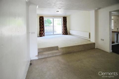 undefined, Uranus Road, Hemel Hempstead HP2