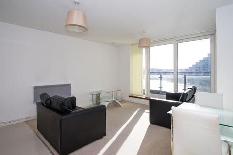 2 bedroom flat for sale, Davaar House, Ferry Court, Cardiff