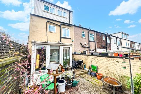 4 bedroom end of terrace house for sale, Woodhill Street, Bury BL8