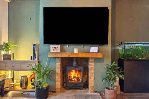 4 bedroom end of terrace house for sale, Woodhill Street, Bury BL8