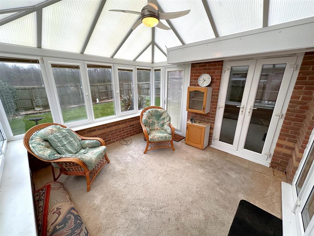 Large Conservatory 393