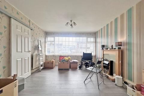 3 bedroom semi-detached house for sale, Oxford Street, Wednesbury