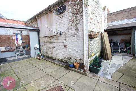 3 bedroom end of terrace house for sale, Raven Street, Bury BL9
