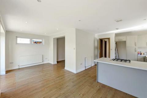 3 bedroom detached bungalow to rent, Ferris Avenue, Bournemouth BH8