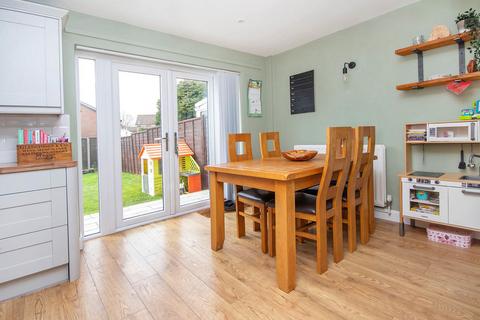 3 bedroom semi-detached house for sale, Magpie Drive, West Totton