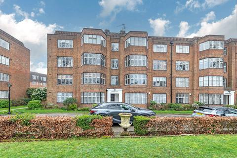 undefined, Highlands Heath, Putney Heath