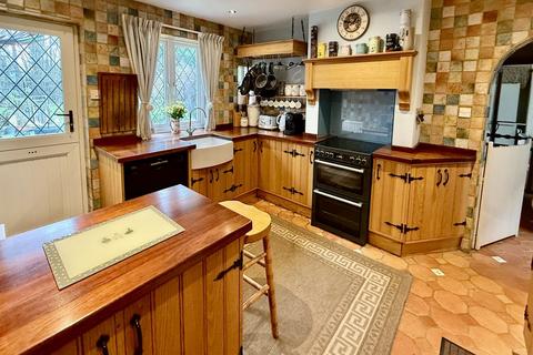 5 bedroom detached house for sale, Shadoxhurst