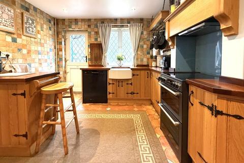 5 bedroom detached house for sale, Shadoxhurst