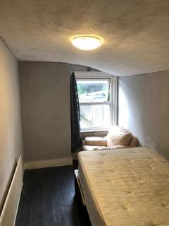 undefined, Salisbury Road, Luton LU1