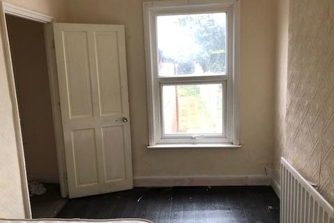 undefined, Salisbury Road, Luton LU1