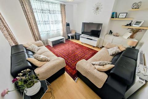 undefined, Dabbs Hill Lane, Northolt