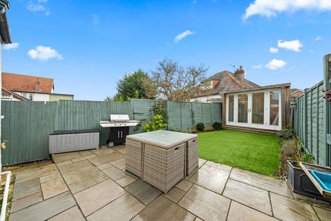 2 bedroom end of terrace house for sale, Clarkes Avenue, Worcester Park