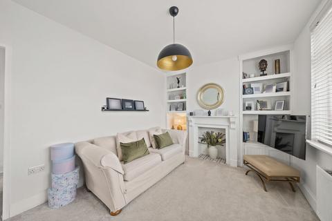 2 bedroom end of terrace house for sale, Clarkes Avenue, Worcester Park
