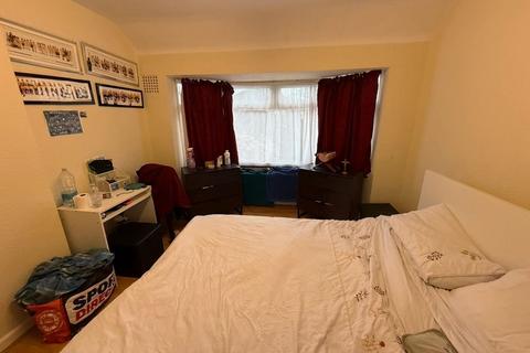 3 bedroom semi-detached house for sale, Portland Crescent, Stanmore, HA7