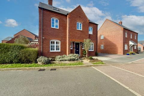 6 bedroom detached house for sale, Arch Grove, Aylesbury HP18