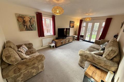 6 bedroom detached house for sale, Arch Grove, Aylesbury HP18
