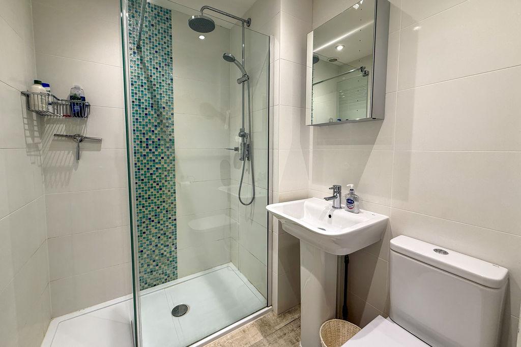 En suite shower room