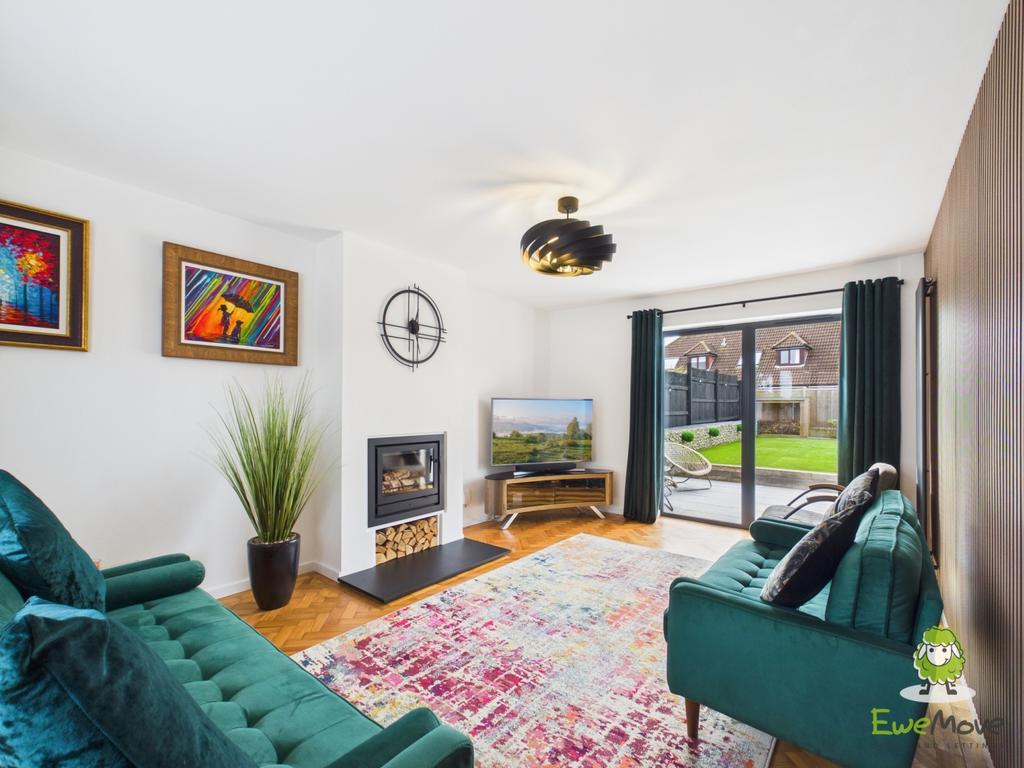 Ewe Move Estate Agents Basingstoke - 22 Downsland R