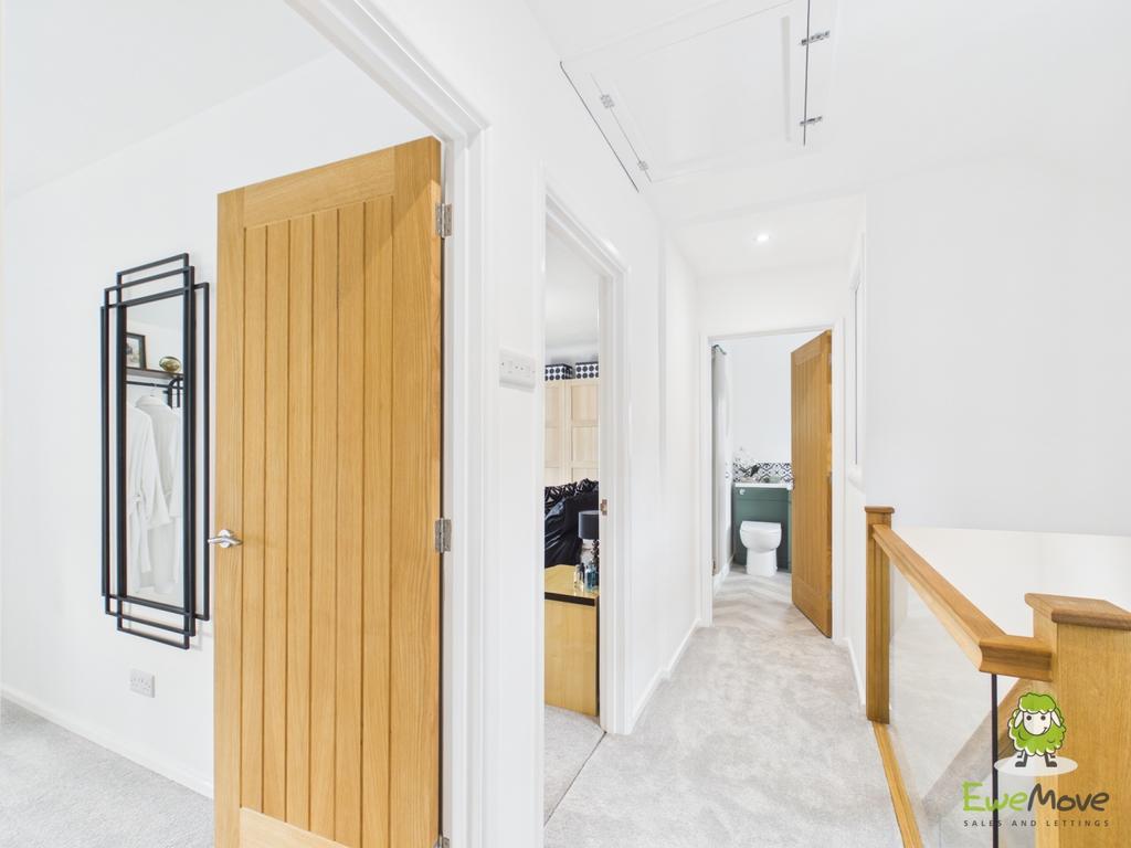 Ewe Move Estate Agents Basingstoke - 22 Downsland R