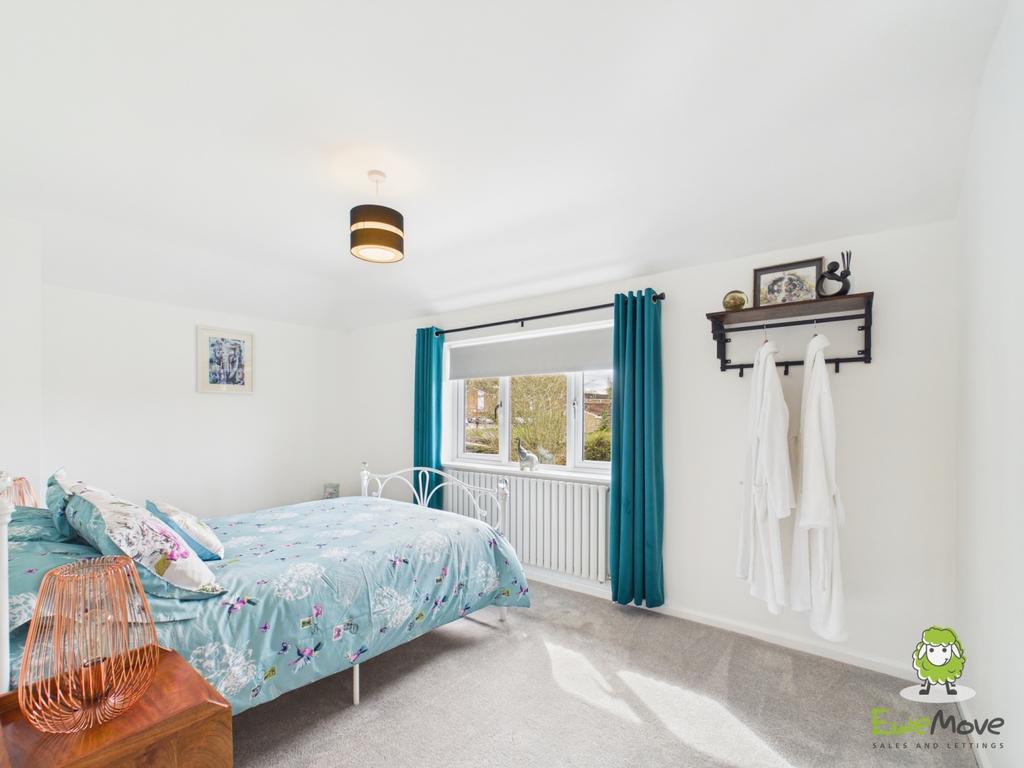 Ewe Move Estate Agents Basingstoke - 22 Downsland R