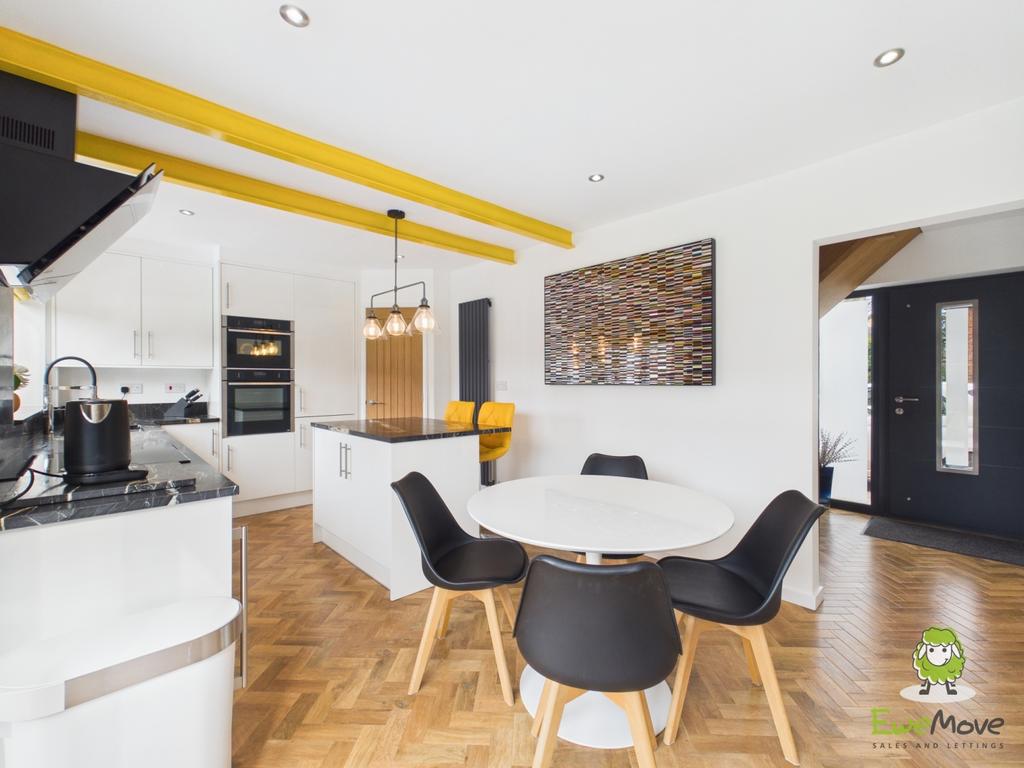Ewe Move Estate Agents Basingstoke - 22 Downsland R