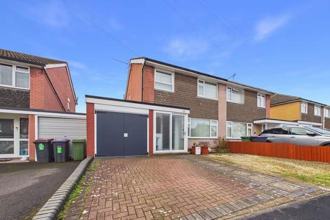 3 bedroom semi-detached house for sale, Meadow View Road, Newport TF10