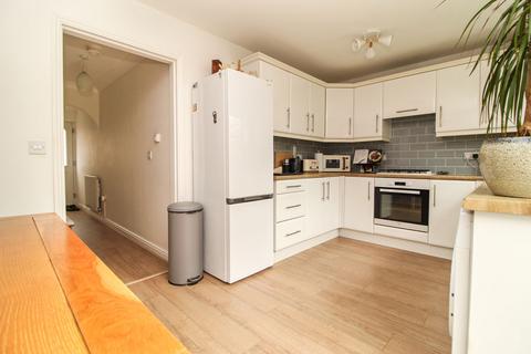 3 bedroom terraced house for sale, Haynes Road, Bedford MK42