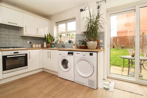 3 bedroom terraced house for sale, Haynes Road, Bedford MK42