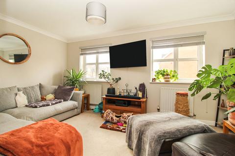 3 bedroom terraced house for sale, Haynes Road, Bedford MK42