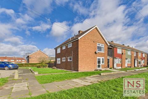 2 bedroom flat for sale, Selkirk Close, Saltersgill, Middlesbrough, TS4