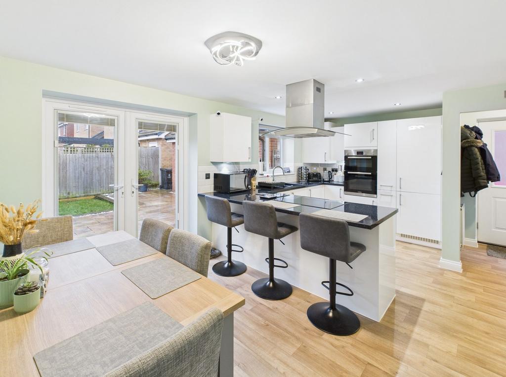 Kitchen/Dining Room