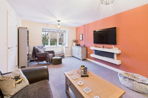 4 bedroom detached house for sale, Blake Close, Towcester, NN12
