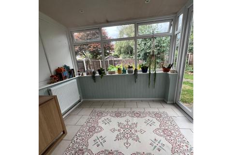 3 bedroom semi-detached house for sale, Meredith Close, Burton-on-Trent, DE14