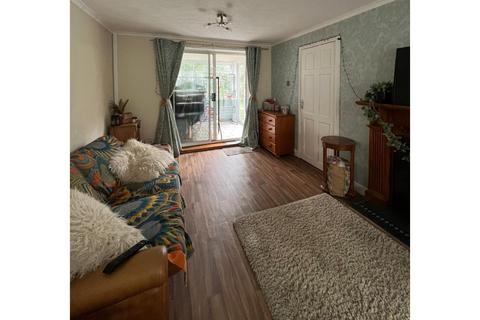 3 bedroom semi-detached house for sale, Meredith Close, Burton-on-Trent, DE14