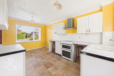3 bedroom end of terrace house for sale, Walcot Close, Clover Hill, Norwich