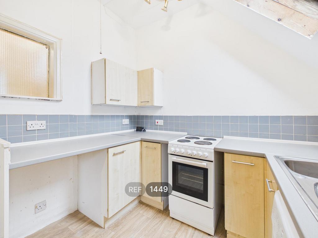 Kitchen &amp; Living area