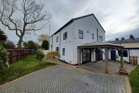 1 bedroom detached house to rent, Wetherby Road, Leeds, West Yorkshire, LS17