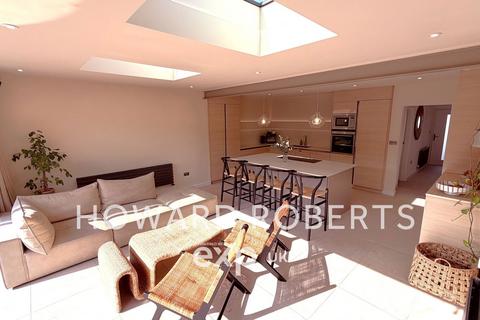 undefined, Moorfield, Preston PR4