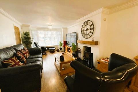 3 bedroom semi-detached house for sale, South Hornchurch RM13