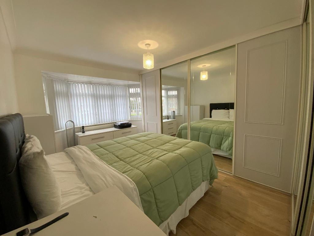 BEDROOM ONE 14'10 x 11'2