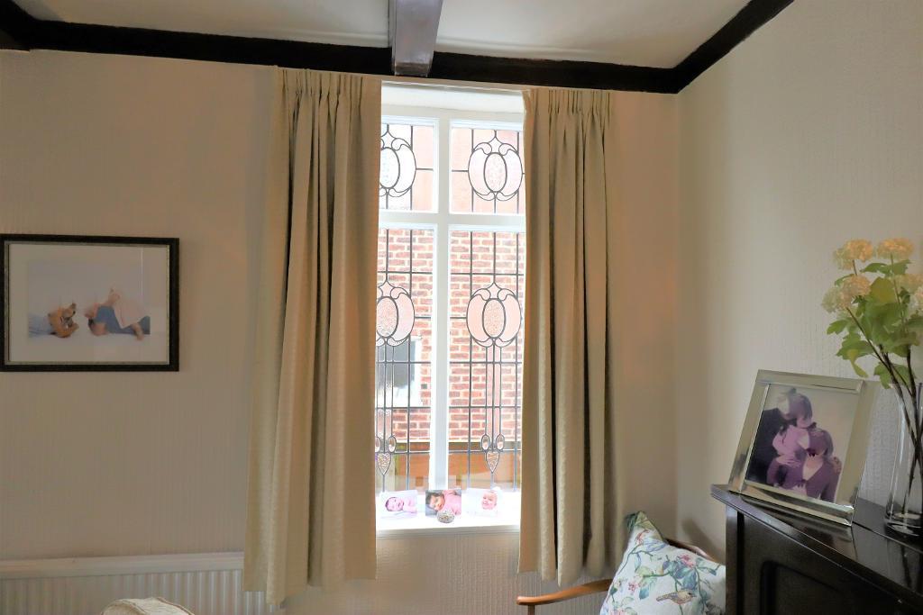 Feature Window