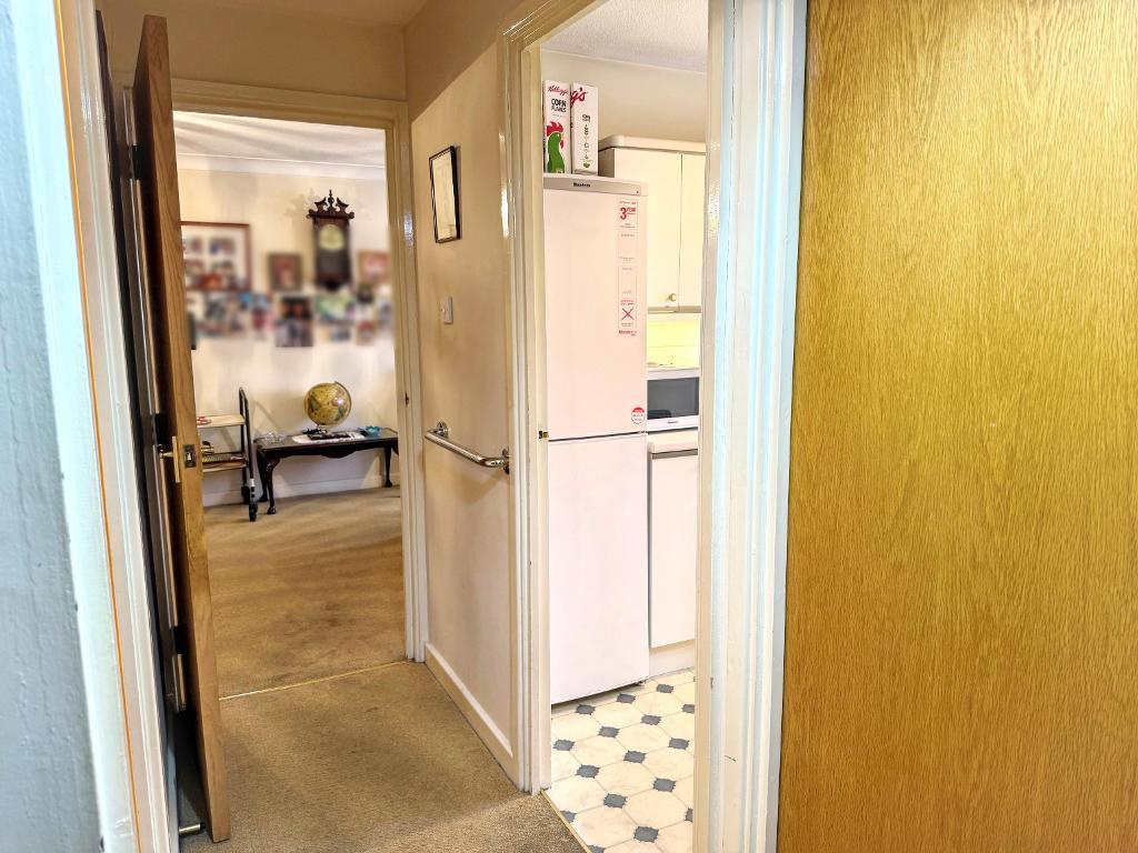 Photo 11