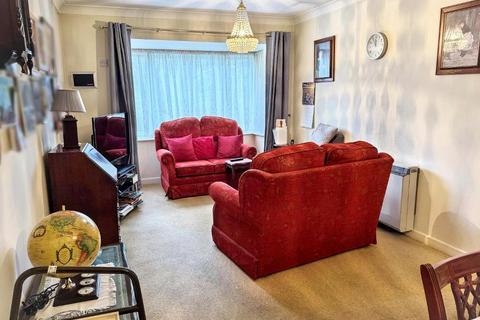 2 bedroom flat for sale, Bedford MK40