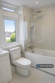 3 bedroom maisonette to rent, Cedars Road, London, SW4