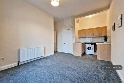 2 bedroom flat to rent, Prince Regent St, Edinburgh, EH6