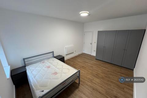 undefined, The Broadway, Southall, UB1